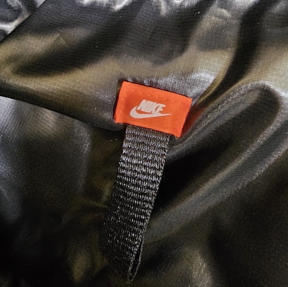 Nike Women's Sportswear Therma- FIT City Hooded Parka, size L - Picture 12 of 13